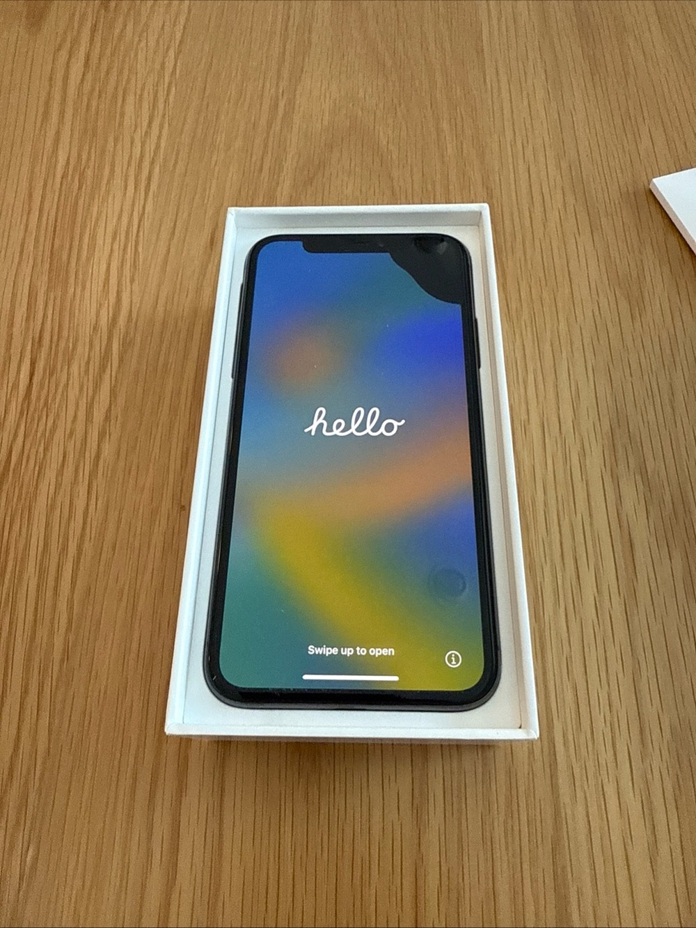 Apple iPhone X A1865 Unlocked 64GB Space Gray-corner Of Screen Blemish - Picture 2 of 5